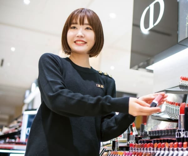 新山 麗々 さん