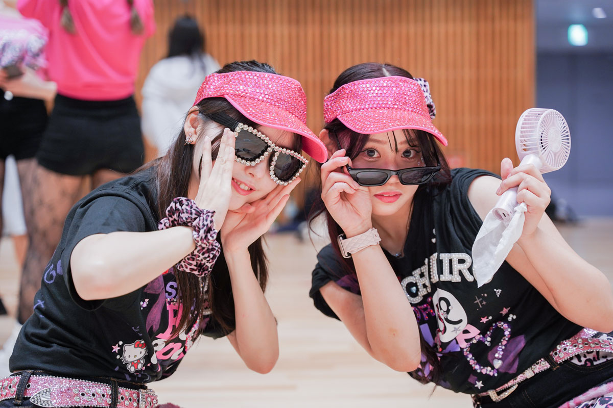 ベルTシャツをカスタムしてオシャレを楽しむ学生達